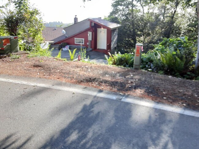 Building Photo - 17182 Old County Rd