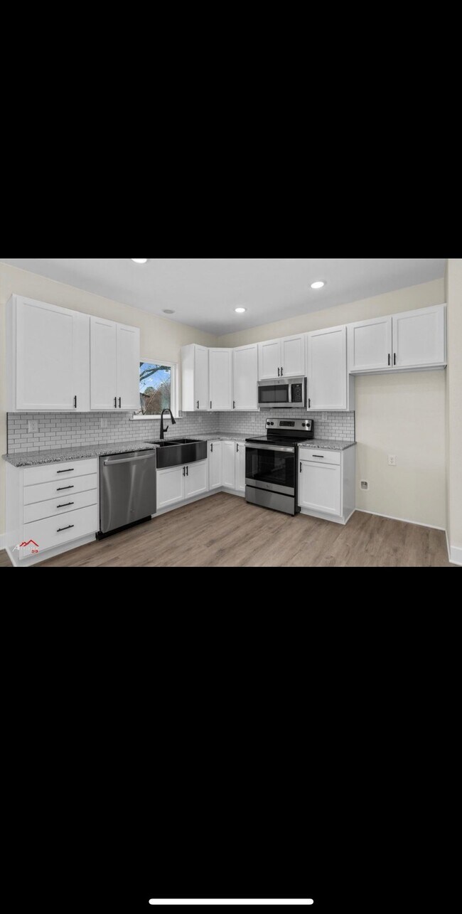 Foto del edificio - 3219 Stone Rd