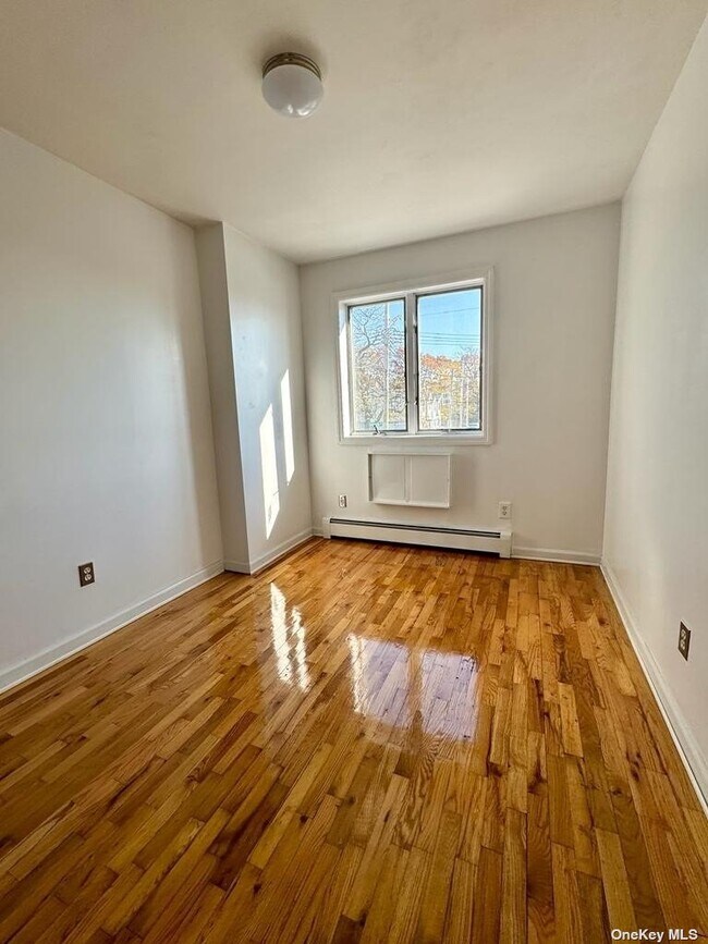Foto del edificio - 137-08 Centreville St