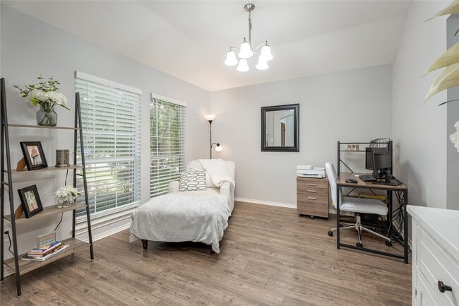 Foto del edificio - 3210 Mystic Port Ln