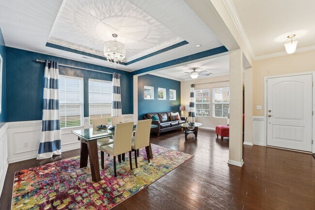 Building Photo - 2269 Isaac St