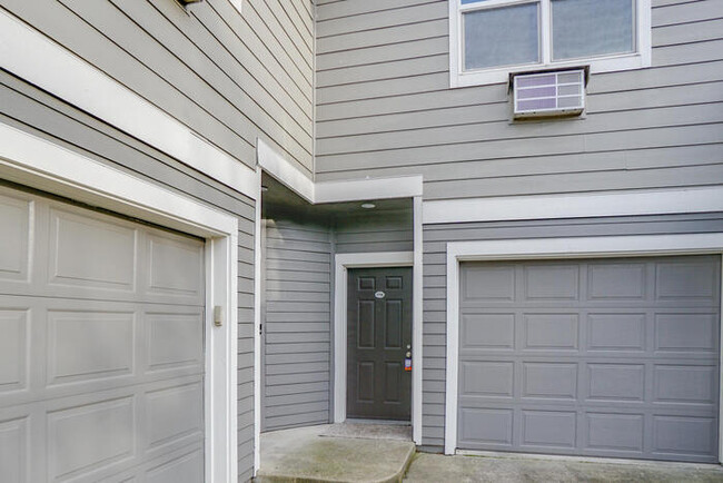 Photo - BEAUTIFUL CONDO ON THE COLUMBIA RIVER