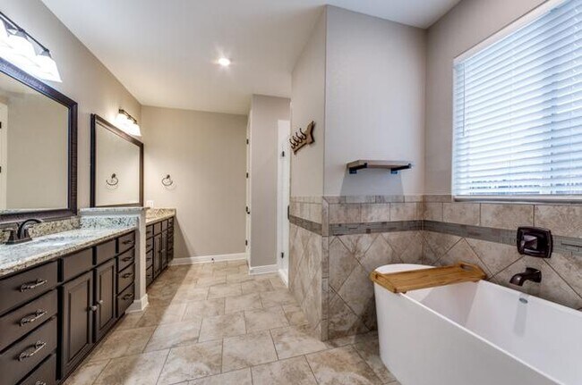 Building Photo - 229 Big Bend Path