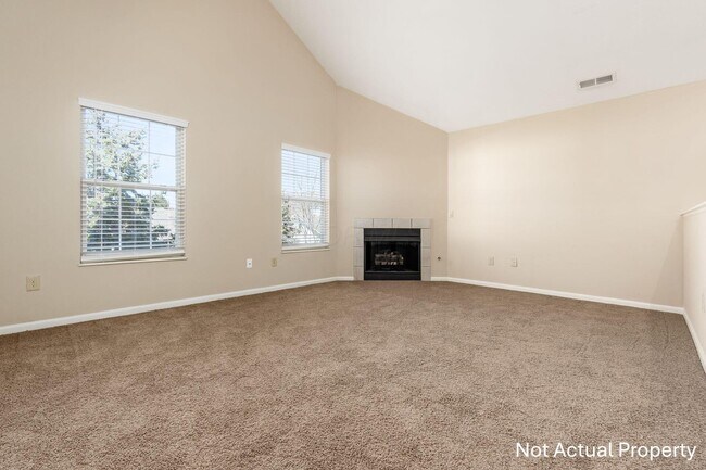 Foto del edificio - 4981 Stratford Pine Ln