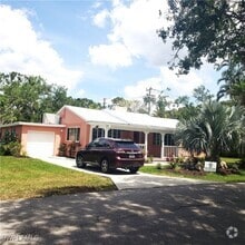 Building Photo - 1443 Sandra Dr
