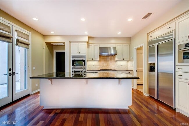 Building Photo - 4 br, 3.5 bath House - 31 Twin Gables