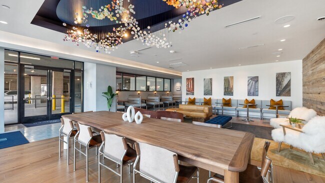 Building Photo - Sleek and Stylish 1 Bedroom Apartment Living