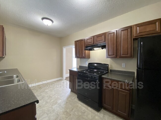 Foto del edificio - 1424 W 16th St