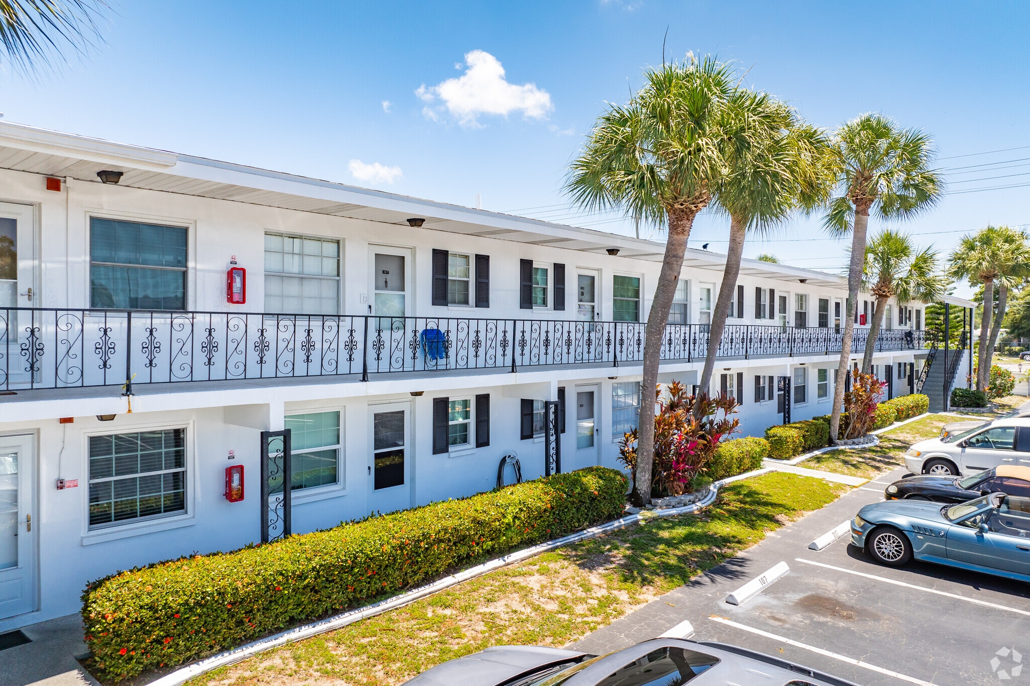 Walsingham Condominiums