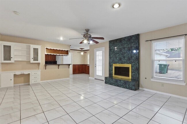 Foto del edificio - 12303 Barryknoll Ln