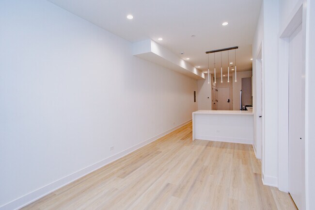 Foto del edificio - 3821 N Ashland Ave