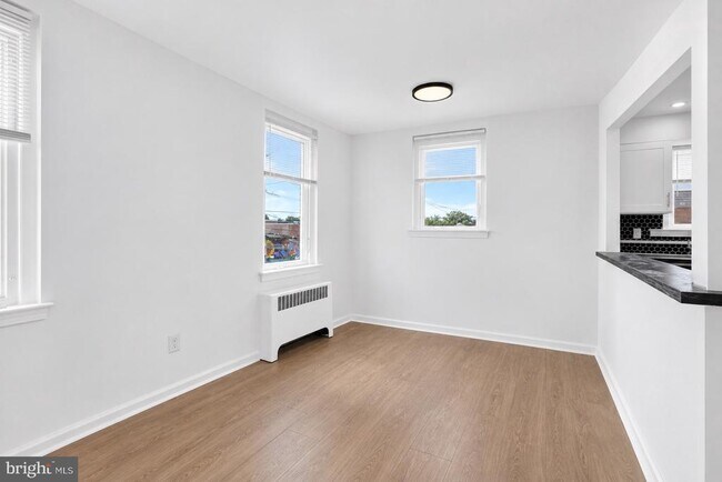 Foto del edificio - 1301 E Johnson St