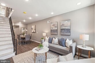 Building Photo - 2536 N Lee St