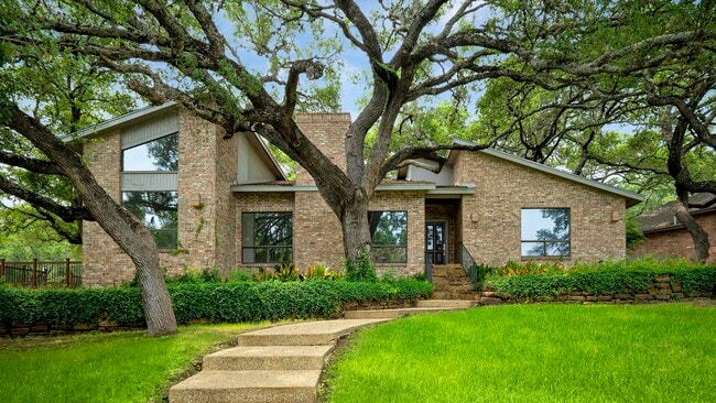 Building Photo - 3410 Hunters Walk