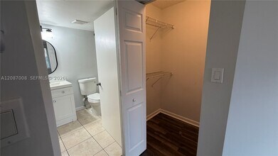Building Photo - 1174 Coral Club Dr