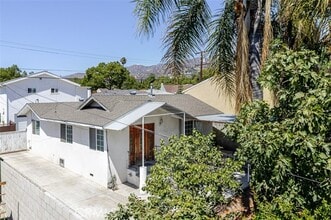 Building Photo - 1217 Elm Ave