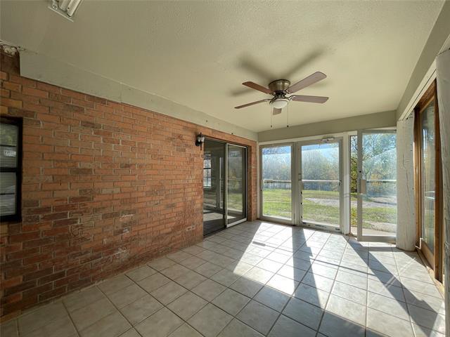 Building Photo - 7406 Cottonwood Creek Rd