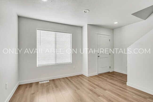 Foto del edificio - 78 N 300 W St