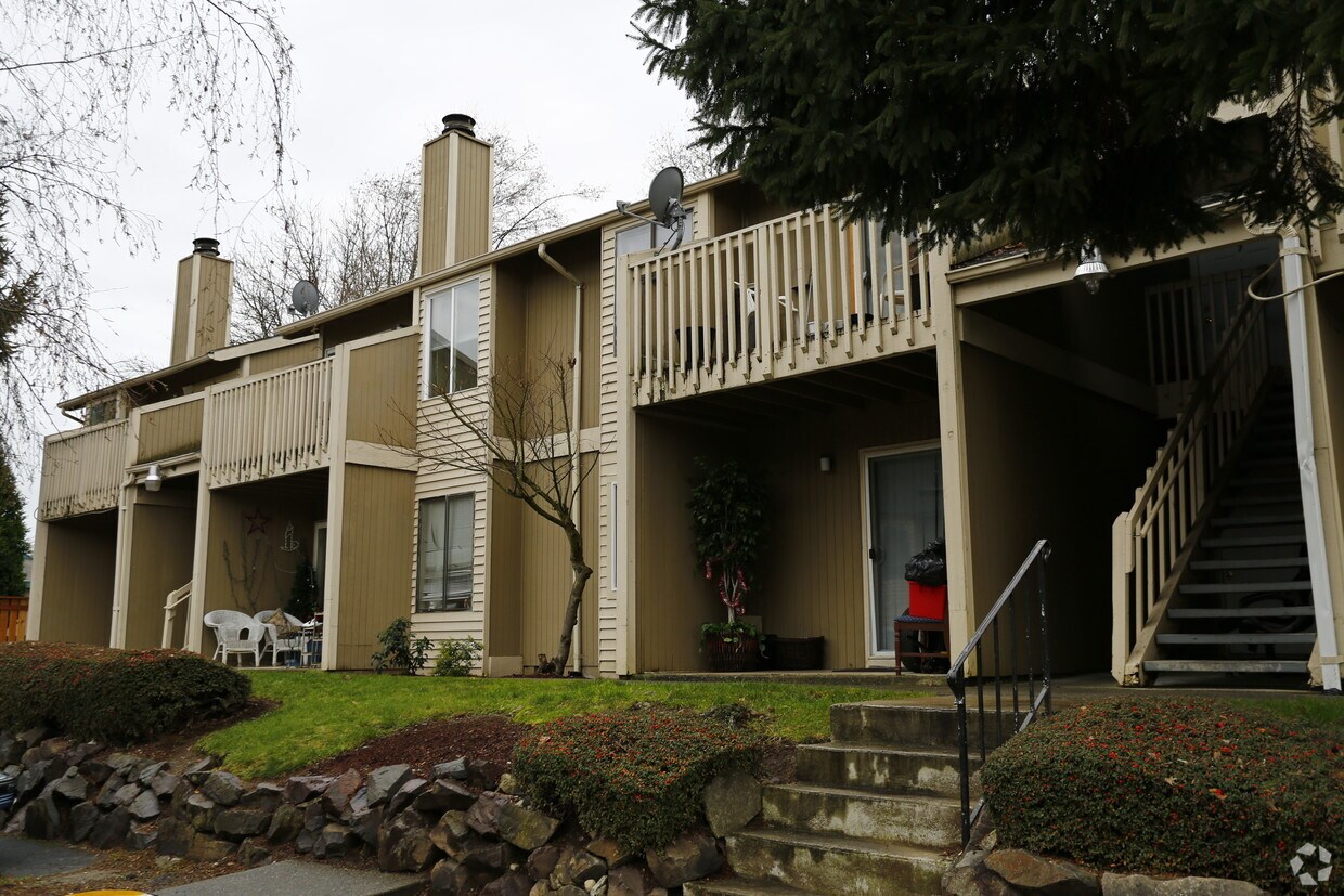 Seasons Apartments Tukwila, WA