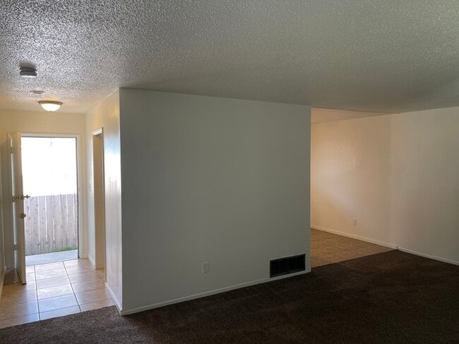 Building Photo - 120 Almond Ave