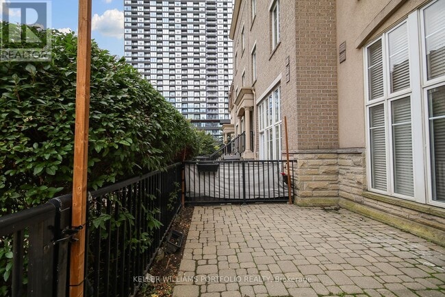 Photo du bâtiment - 46-546 E Liberty St