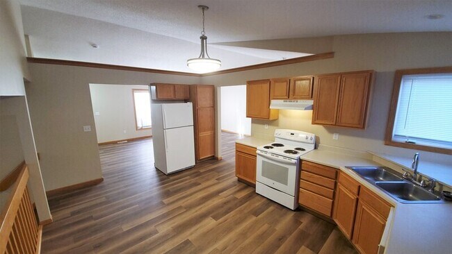 Foto del edificio - 736 71st St NE