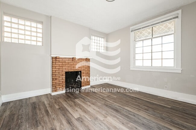 Building Photo - 822 15th St