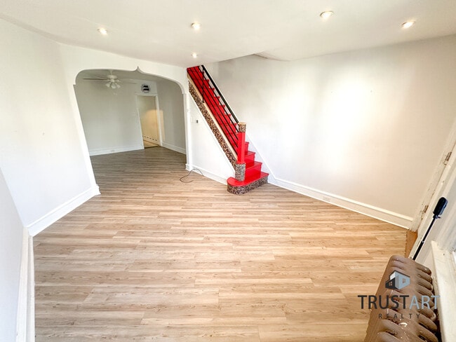Foto del edificio - 3 bedroom townhome in Olney-Oak Lane Phila...
