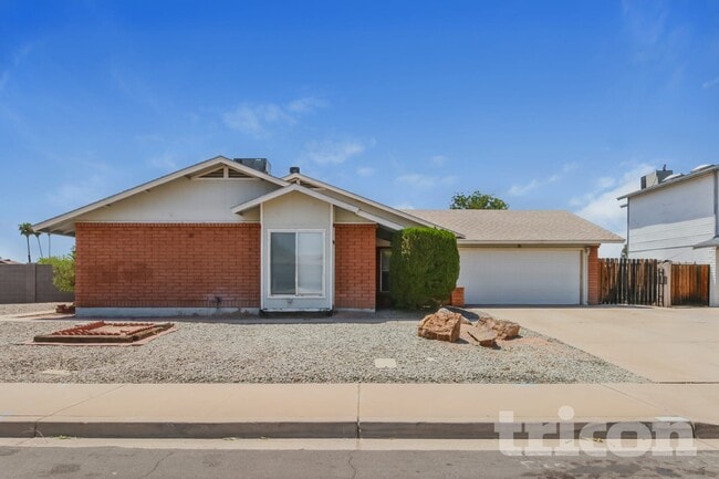 Building Photo - 3018 S Standage