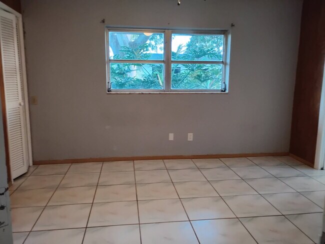 Building Photo - 4910 Ralls Rd