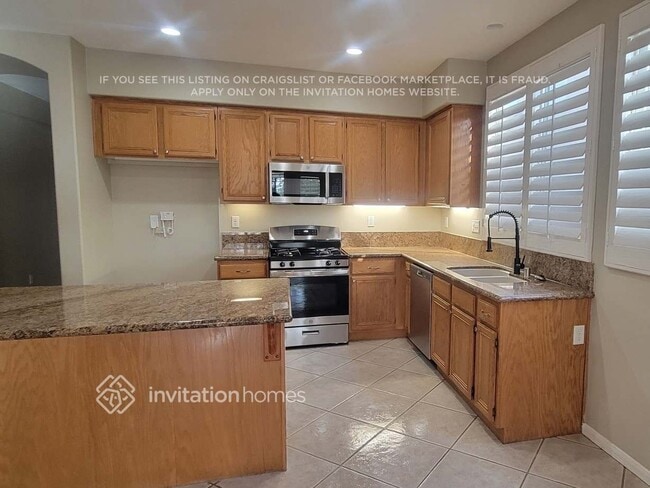 Foto del edificio - 43561 Tirano Dr