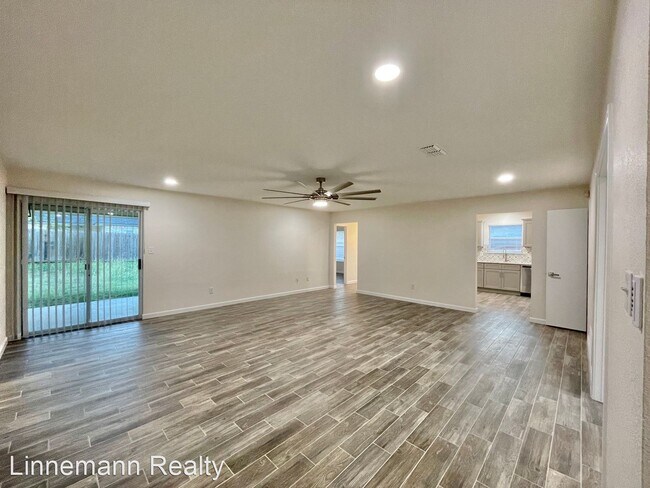 Foto del edificio - 4 br, 2 bath House - 2604 Bigleaf Drive
