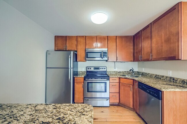 Foto del edificio - Cozy Condo in LoHi - Section 8 Accepted!