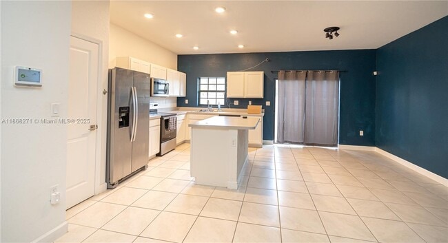 Foto del edificio - 1141 SW 6th Ct