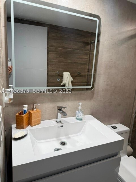 Foto del edificio - 3375 N Country Club Dr