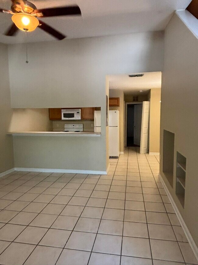Building Photo - 2740 W Tharpe St