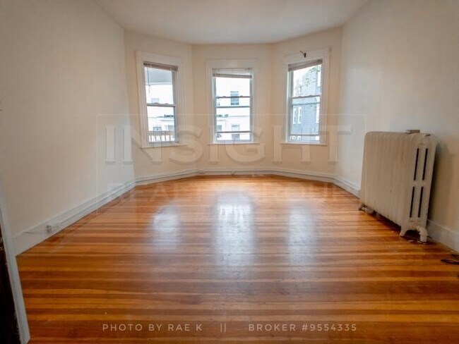 Building Photo - 3 bedroom in Boston MA 02130