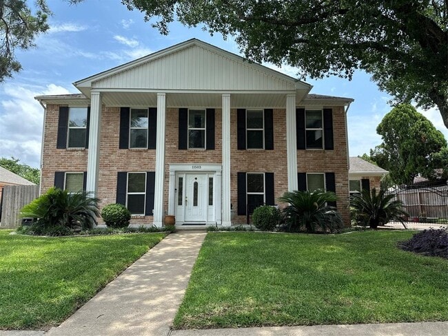 Building Photo - 11503 Briar Rose Dr