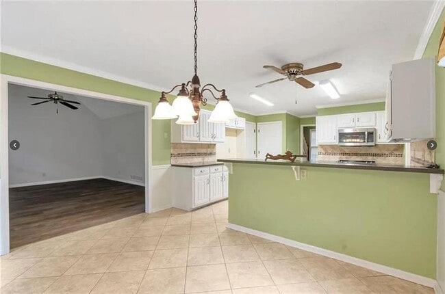 Building Photo - 1880 Meadowchase Ct