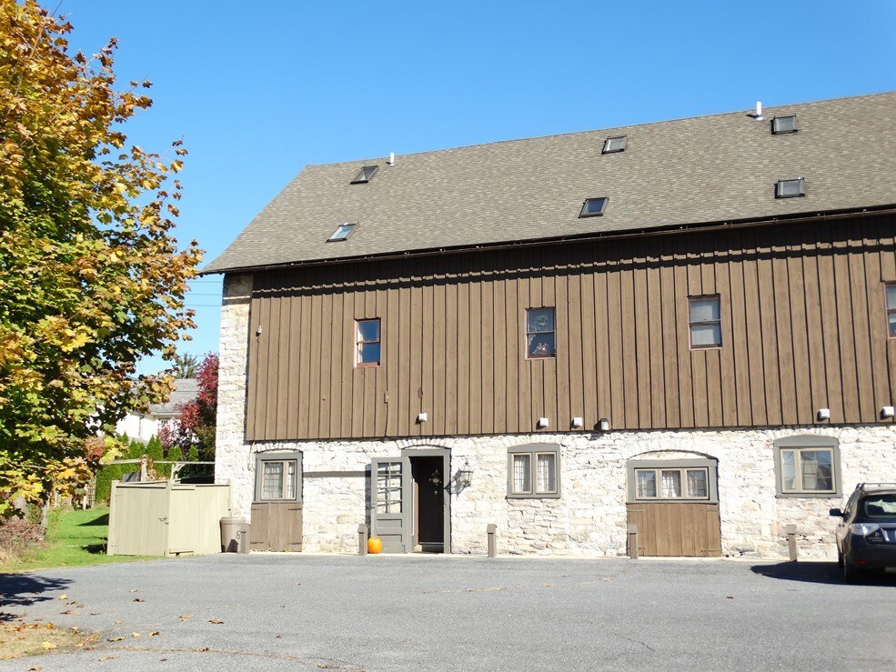 166 Front St Unit 7, Lititz, PA 17543 Apartment for Rent in Lititz