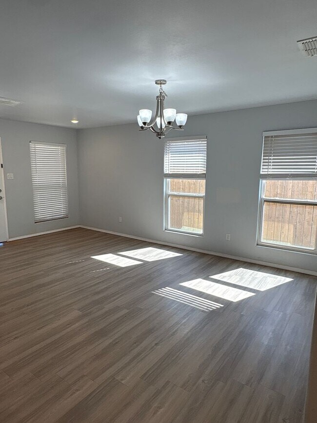 Foto del edificio - 5515 Kemper St