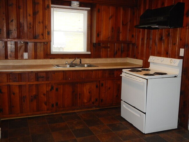 Foto del edificio - 1028 Proctor St