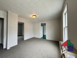 Building Photo - 4 Cogswell St