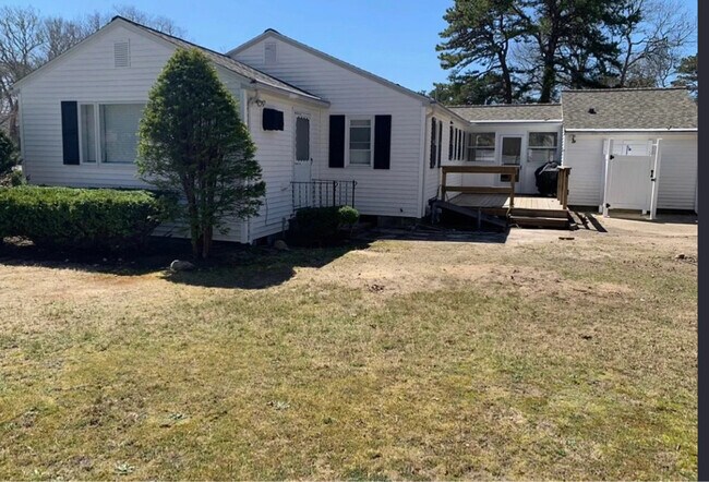Building Photo - 45 Checkerberry Ln