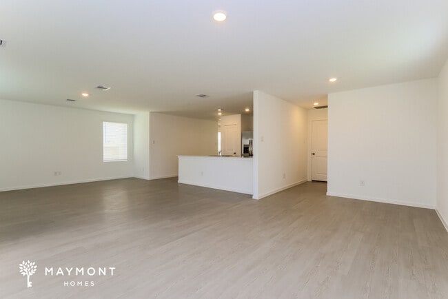 Building Photo - 3089 Fantasy Ter Dr