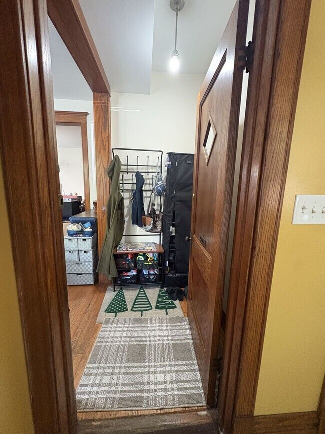 Foto del edificio - 3341 W Evergreen Ave