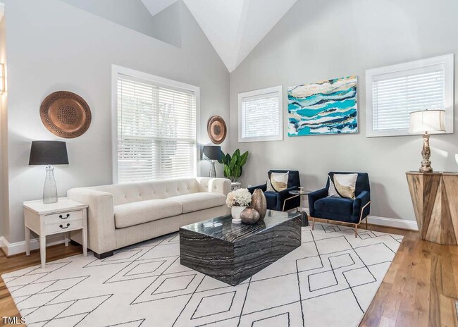 Foto del edificio - 151 Pineland Cir