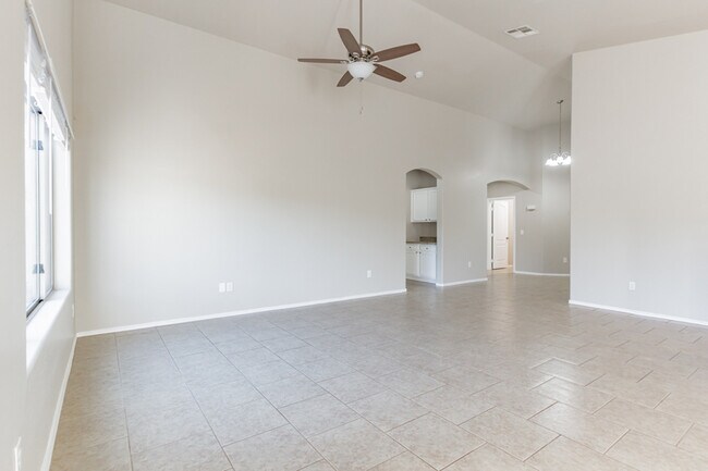 Foto del edificio - 931 S 241st Ave