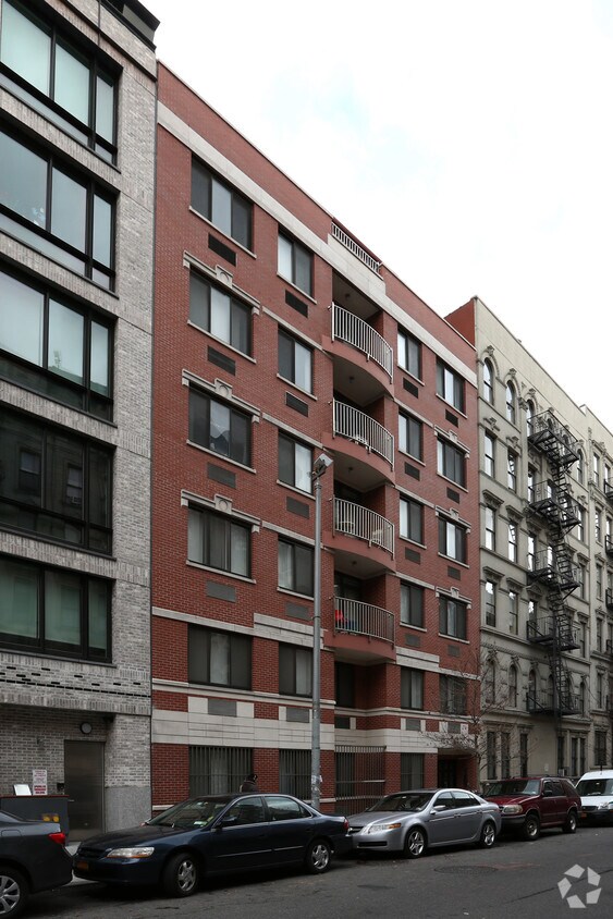 Primary Photo - 229 E 13th St