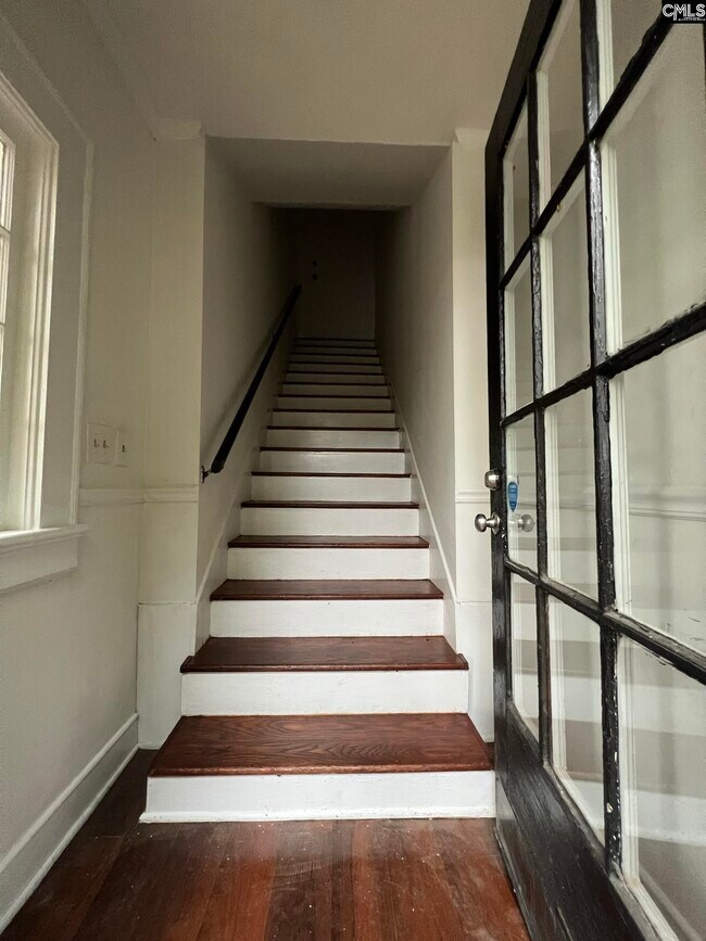 Foto del edificio - 1700 Maplewood Dr